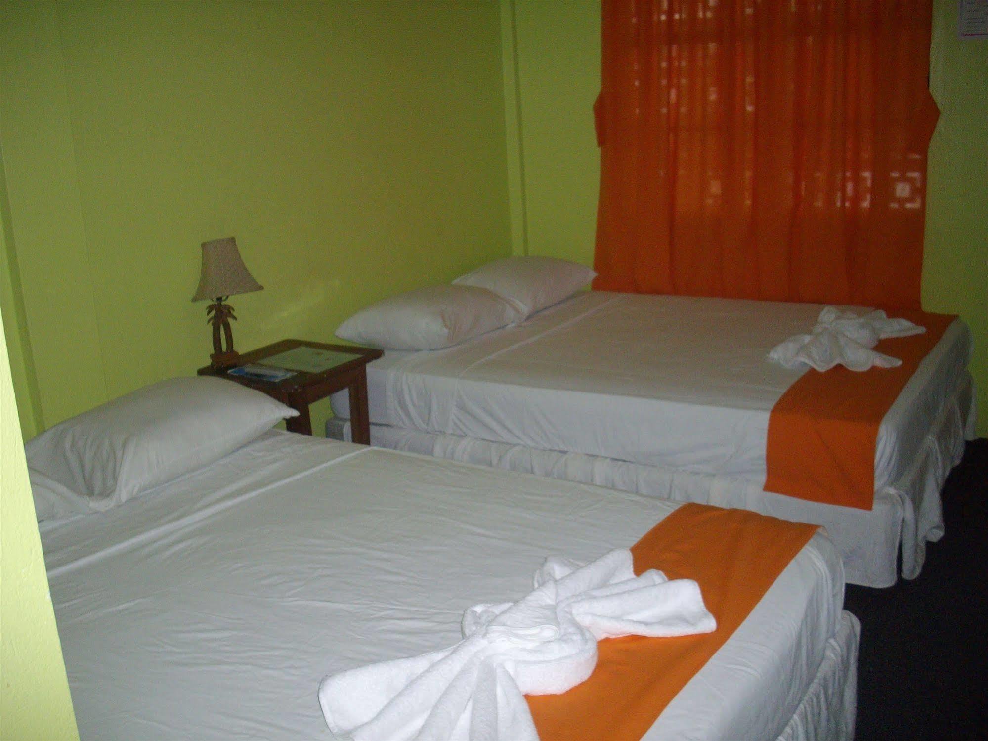The Bakadeer Inn Cidade de Belize Exterior foto